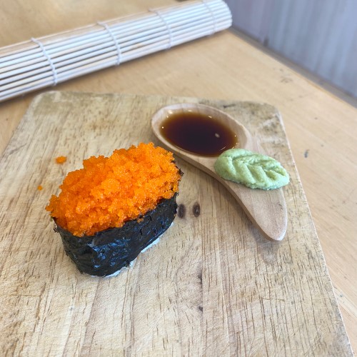 ซูชิไข่กุ้งส้ม