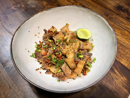 สารพัดคั่วพริกเกลือ / Stir fried meat with garlic, salt and chilli