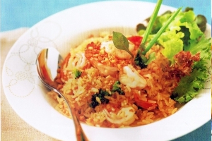 ข้าวกล้องผัดกุ้งเนยกระเทียม