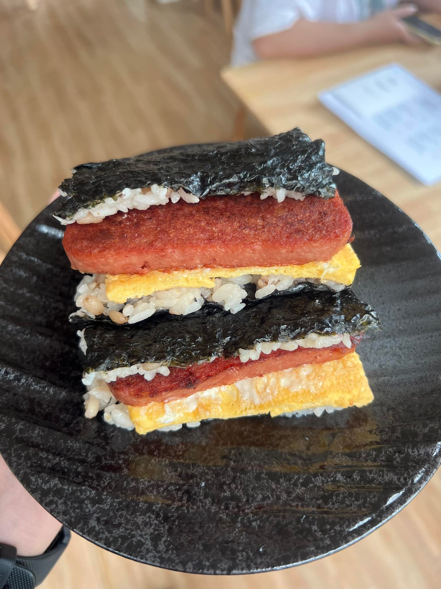 Onigirazu