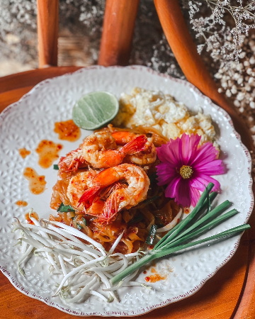 เส้นจันท์ผัดกุ้ง / Sticky Shrimp Noodles Stir-fry