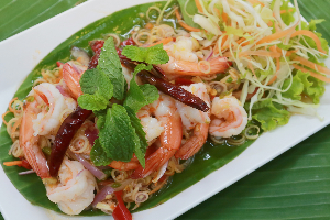 ยำตะไคร้กุ้งสด