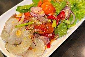 ยำไข่แดงเค็ม กุ้ง
