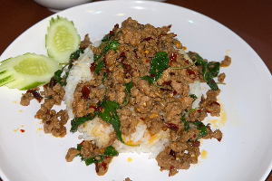 ข้าวกะเพรา เป็ดสับ