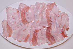 หมูสามชั้นจุ่ม จาน