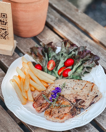 Pork Chop Steak / พอรค์ชอป ย่างด้วยเตาถ่านฟืน