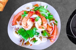 ยำทะเล(ញំសមុទ្រ)