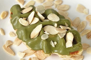 มัทฉะ อัลมอนด์