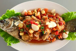 ปลากะพงสามรส (FRIED SNAPPER FISH WITH SWEET AND SOUR TASTE)