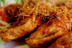 ปีกไก่ทอดตะไคร้
