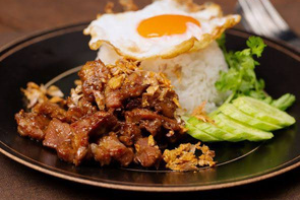 หมูกระเทียม