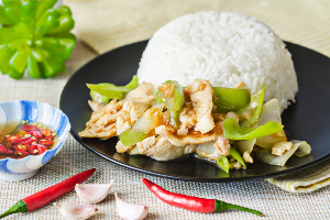 Fried green peppers with rice-ผัดหริกหยวกราดข้าว