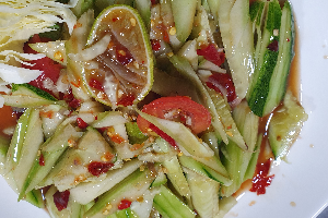 ตำแตงกวา