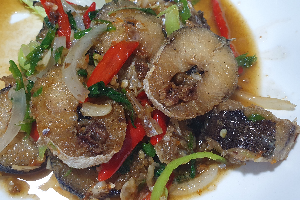 ผัดกะเพราปลาทะเล