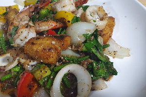 ผัดพริกไทยดำทะเล