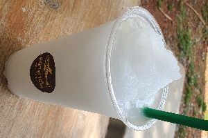 น้ำมะพร้าวสดปั่น