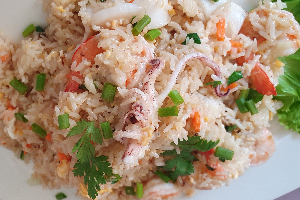 ข้าวผัดทะเล