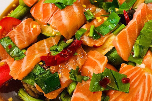 ยำปลาแซลม่อน