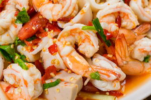 ยำกุ้งลวก