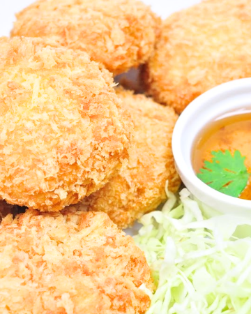 DEEP-FRIED SHRIMP WITH PLUM SAUCE / กุ้งชุปแป้งทอด+น้ำจิ้มบ๊วย