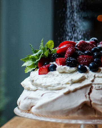 FRESH BREEZE PAVLOVA