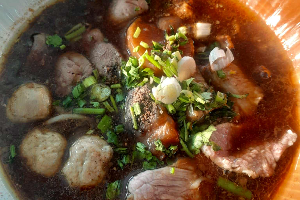 ก๋วยเตี๋ยวเนื้อสด