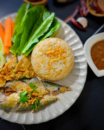 ข้าวมันปลาทูทอด