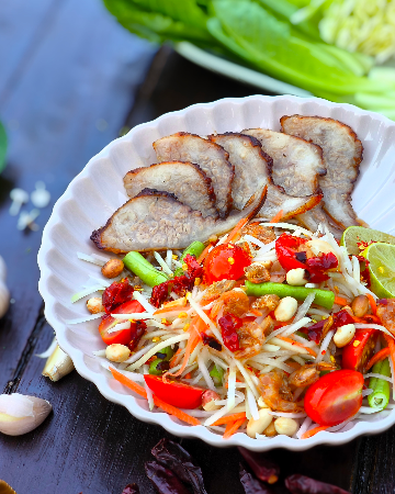 ส้มตำคอหมูย่าง