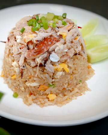 ข้าวผัดเนื้อปู