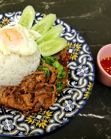 ข้าวกะเพราเนื้อ
