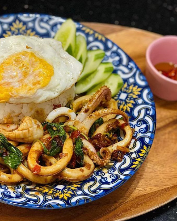 ข้าวกะเพราหมึก