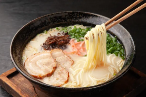 Tonkotsu Ramen (ทงคตสึ ราเมง)