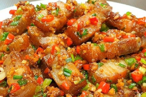 หมูกรอบคั่วพริกเกลือ