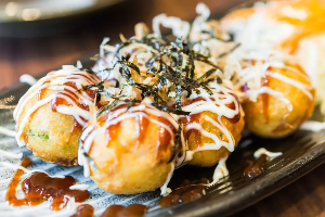 Takoyaki (ทาโกะยากิ)