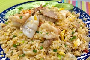 ข้าวผัดหมู/ไก่/กุ้ง