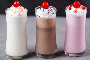 Milkshake (Chocolate / Vanilla / Strawberry)