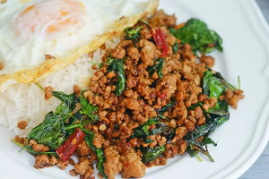 ข้าวกระเพราหมู | Basil Pork with Rice