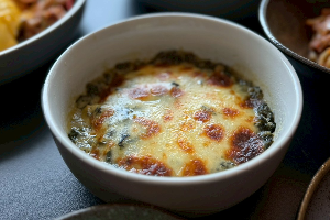 ผักโขมอบชีสเบคอน