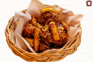 coming soon 🔸 ไก่ทอดซอสกระเทียม 🔸 마늘 양념치킨 🔸 Garlic Soy Fried Chicken