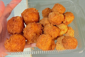 ไก่ป๊อป+ชีสบอล