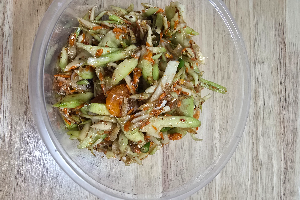 ยำมะม่วงแบบสับๆ ปลาร้า