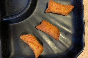 ลูกชิ้นปูอัดทอด / Fried Crab Stick Balls
