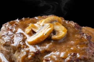 สเต็กแฮมเบิร์ออกไก่ซอสเกรวี่เห็ดมันฝรั่งกริลล์