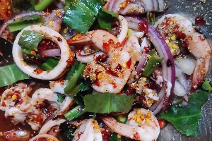 ลาบทะเล | Spicy Seafood Salad