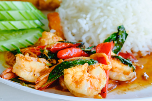 ผัดกะเพรากุ้ง