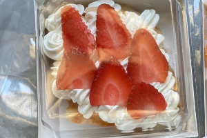 ครอฟ วิป+สตอเบอร์รี่สด