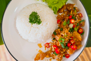สามชั้น ผัดพริกเกลือ