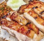 ข้าวไก่ย่างจิ้มแจ่ว