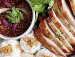 เส้นหมี่หมูย่างจิ้มแจ่ว