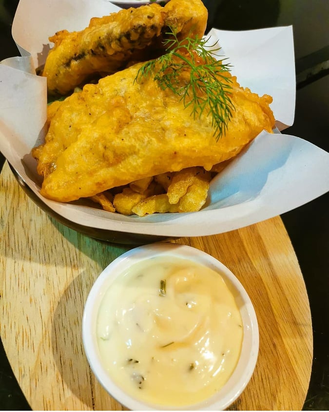 FISH & CHIPS